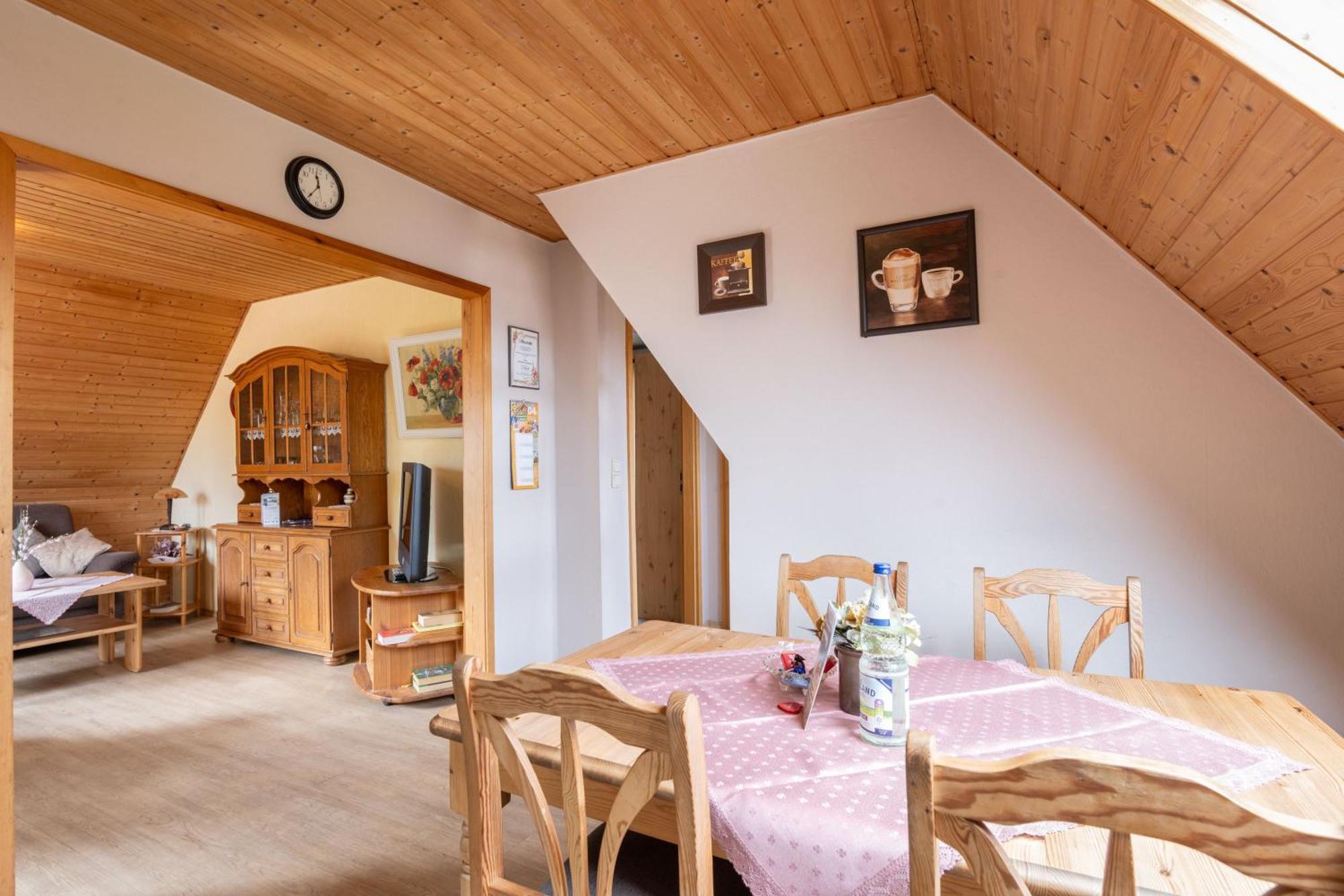 Ferienwohnungen Engelmann, 35107 Holtland 外观 照片